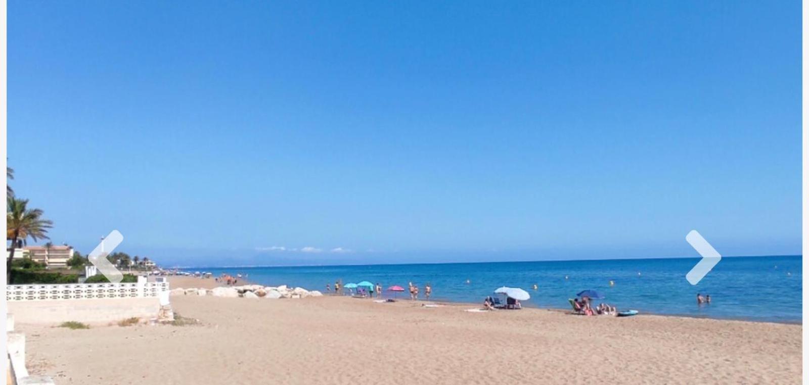 Pie De Playa En Y Con Piscina Apartment