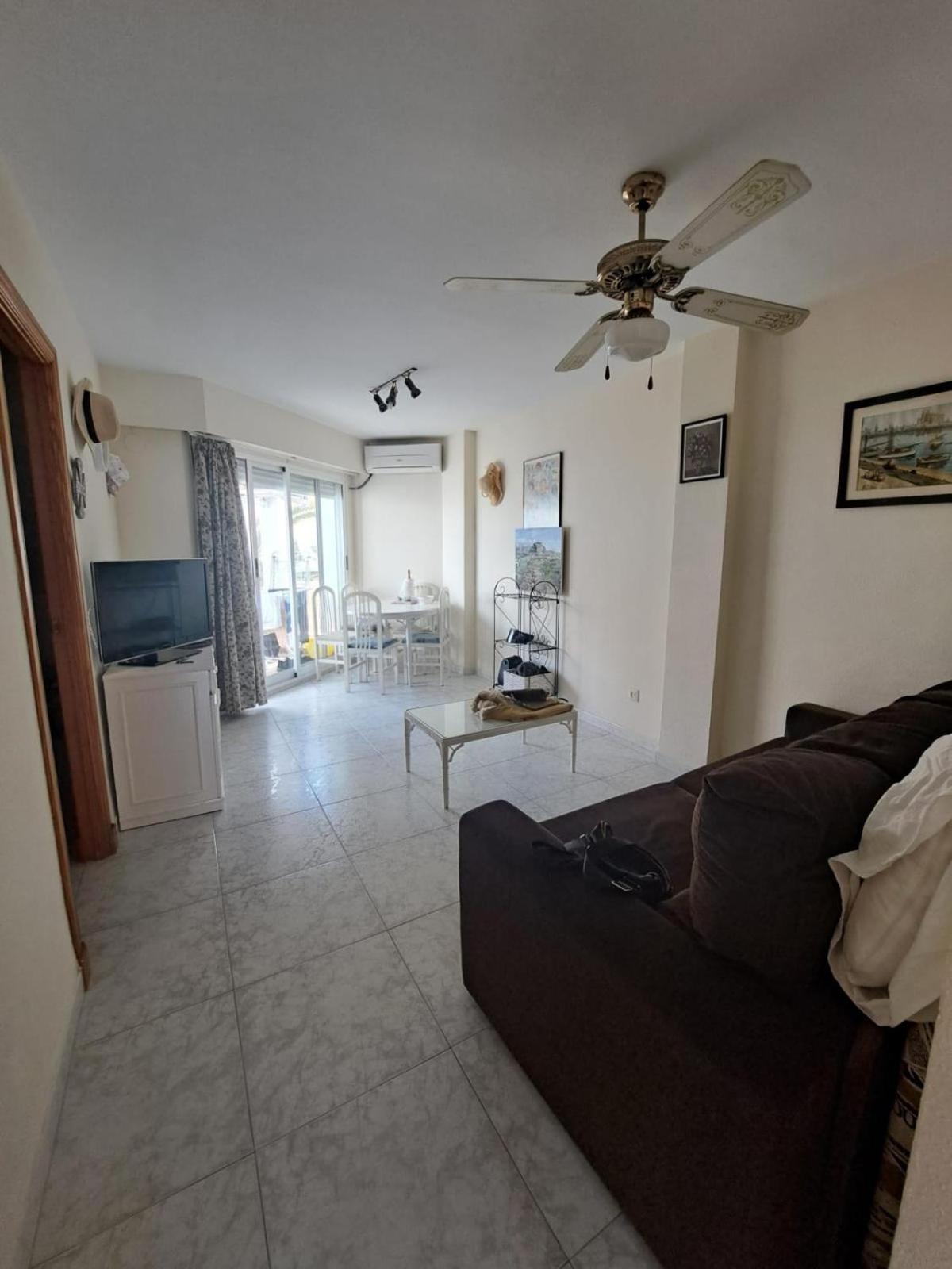 Apartment Pie De Playa En Y Con Piscina